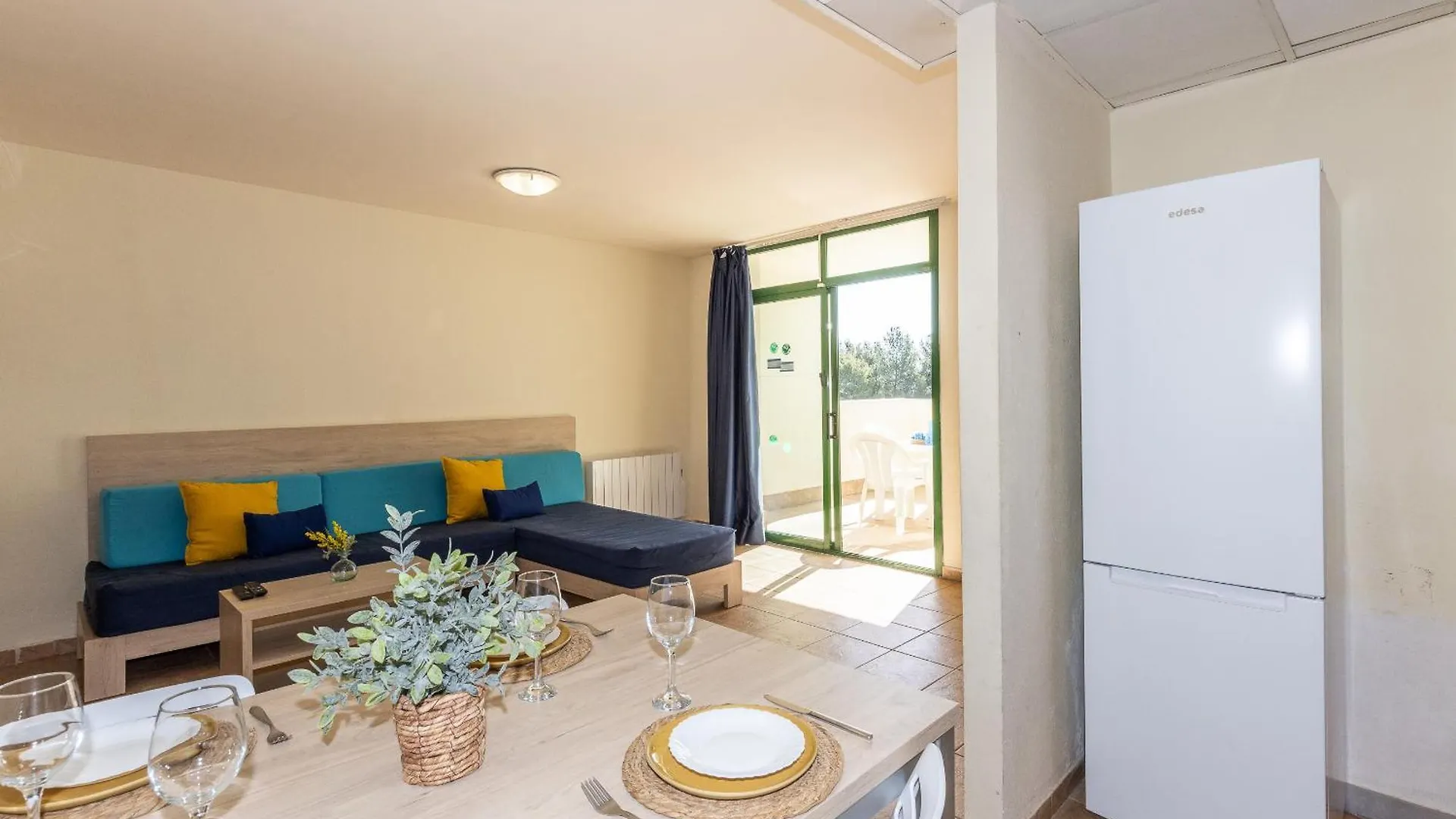 Apartment Uhc Festival Village Salou Spain
