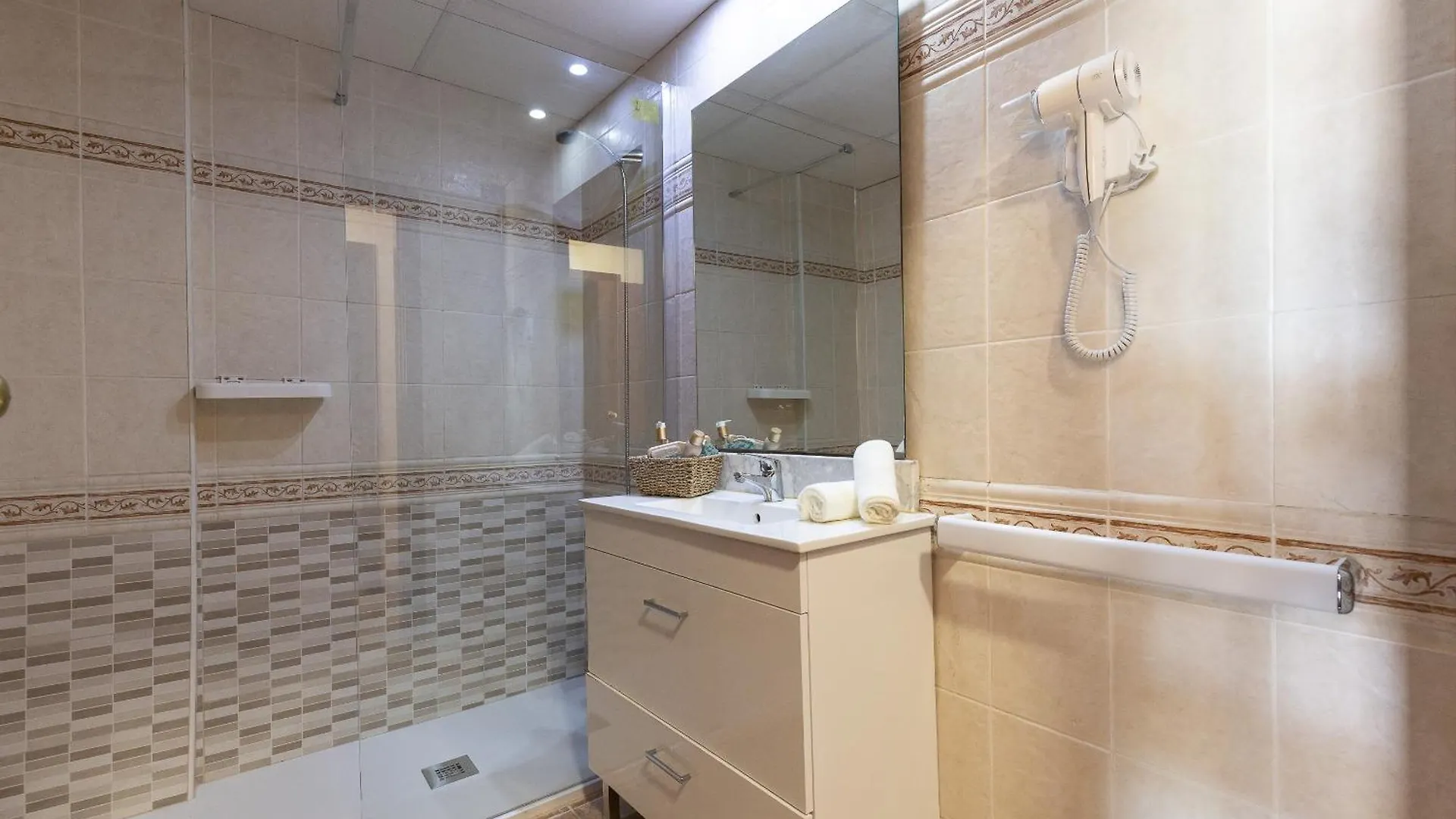 Uhc Festival Village Salou Apartment
